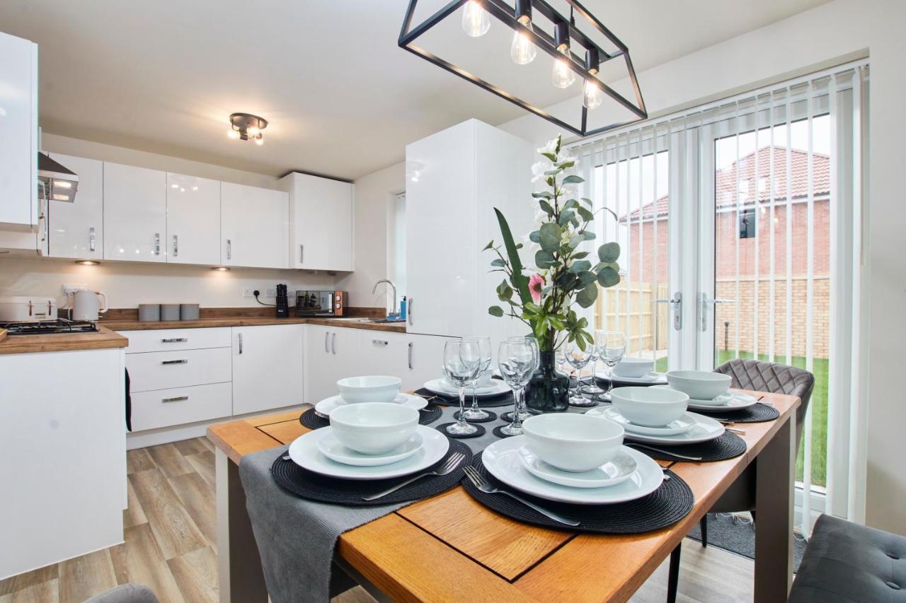 Вилла Superb 3Br House In Coventry Sleeps 9 W/Parking Экстерьер фото